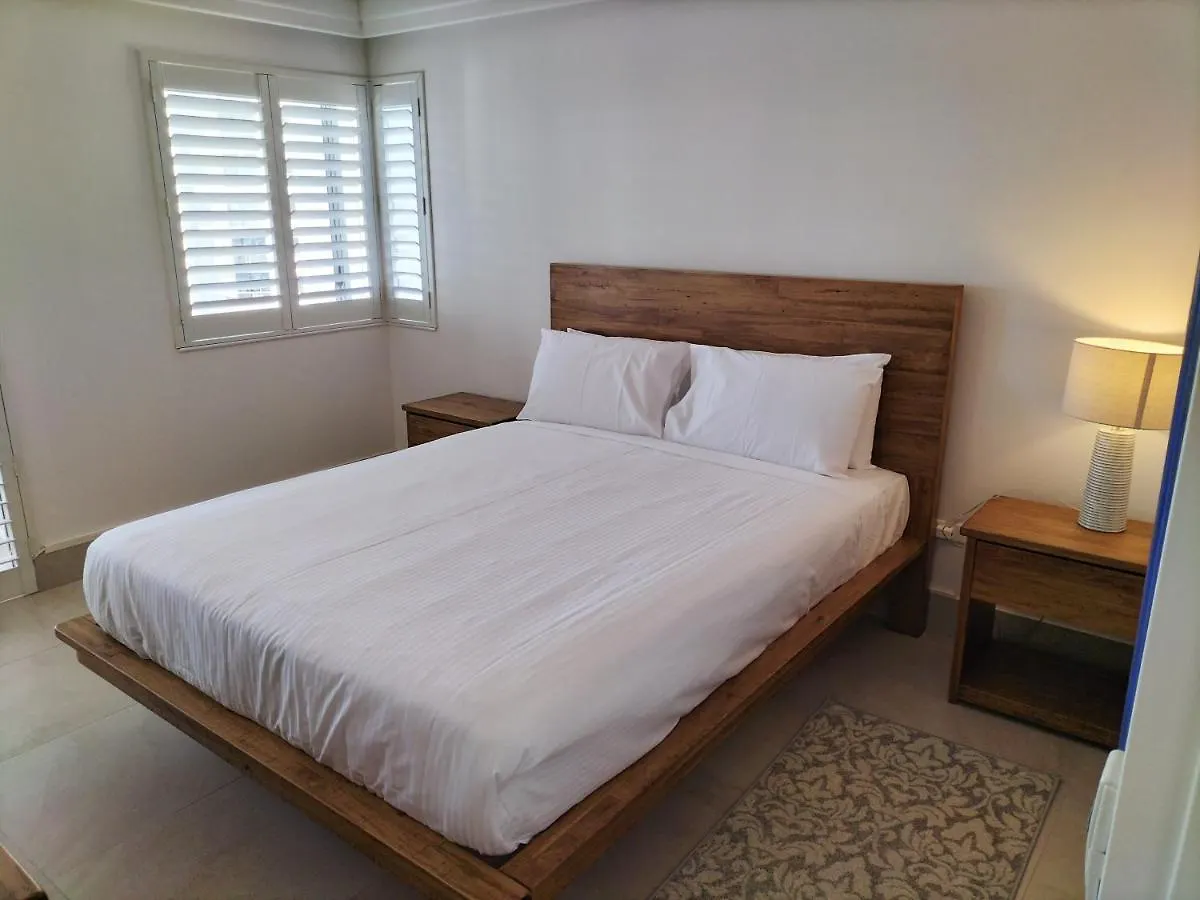Marriner Views Aparthotel Χρυσή Ακτή