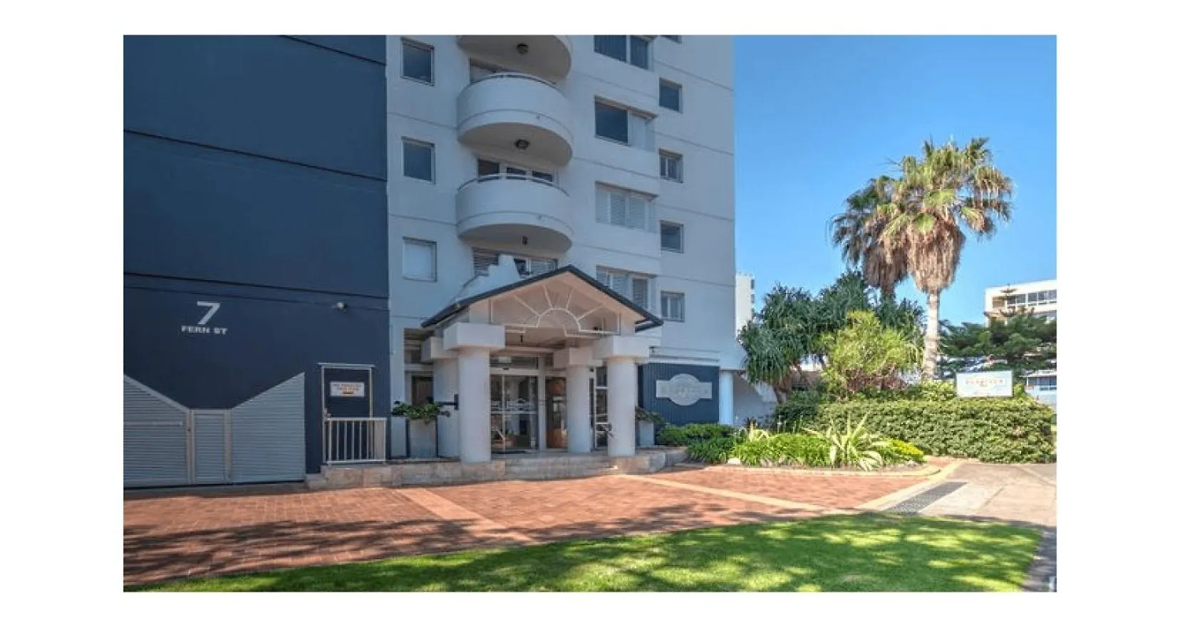 Marriner Views Aparthotel Χρυσή Ακτή