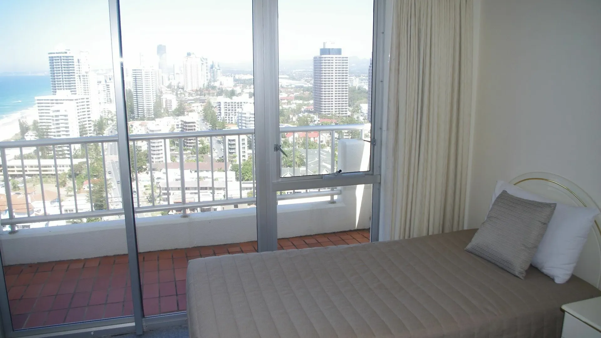 Marriner Views Aparthotel Χρυσή Ακτή